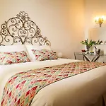 Waterfront Suites Cagliari